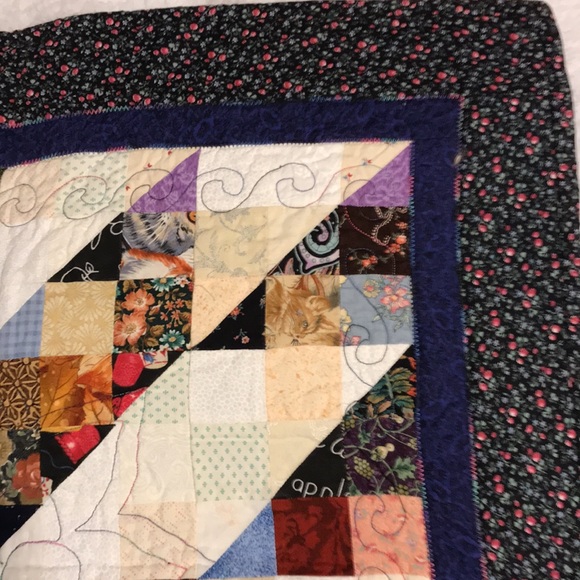 Mini quilt 24”x24” for table or wall. Handmade & high quality blue & multicolor - Picture 4 of 8